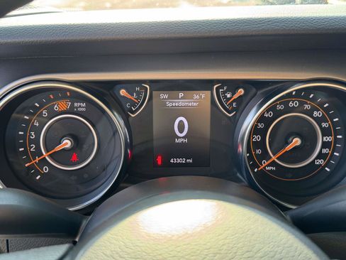 Used 2021 Jeep Wrangler Unlimited Sport image 21