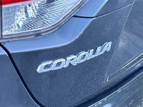 Used 2022 Toyota Corolla LE FWD image 10