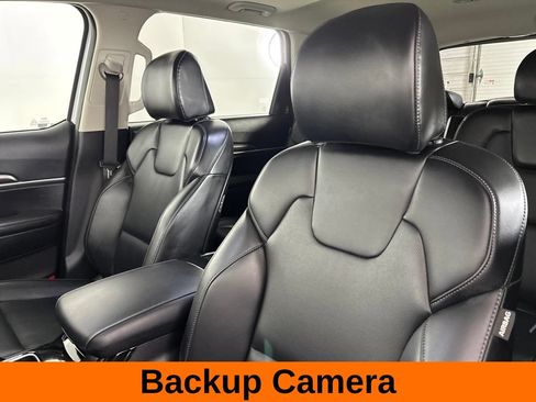 Used 2025 Kia Telluride S FWD image 15