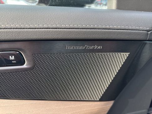 New 2026 Volvo XC90 B6 Plus w/ Protection Package Premier AWD/4WD image 16