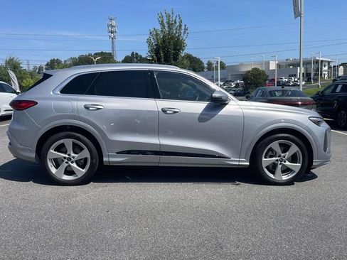 Used 2025 Audi Q5 Prestige AWD/4WD image 8