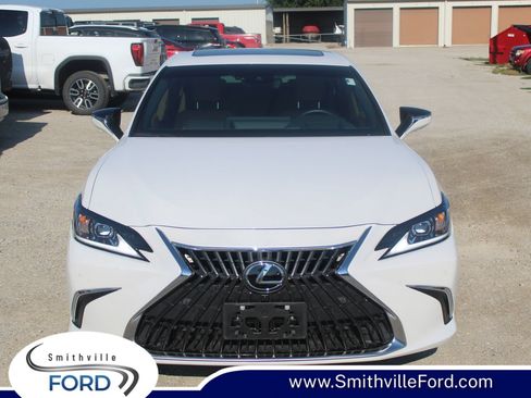 Used 2025 Lexus ES 300h w/ Luxury Package FWD image 1