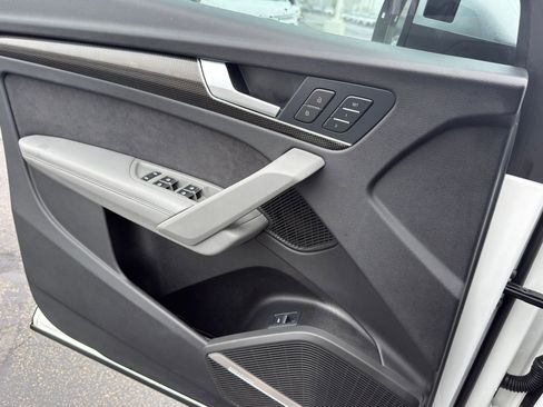 Used 2023 Audi SQ5 Premium Plus w/ Premium Plus Package image 20