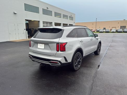 Used 2023 Kia Sorento SX AWD/4WD image 7