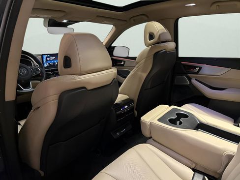 Used 2025 Acura MDX w/ Technology Package image 16