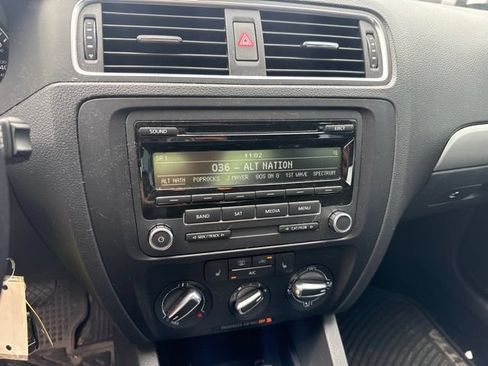 Used 2014 Volkswagen Jetta SE FWD image 6