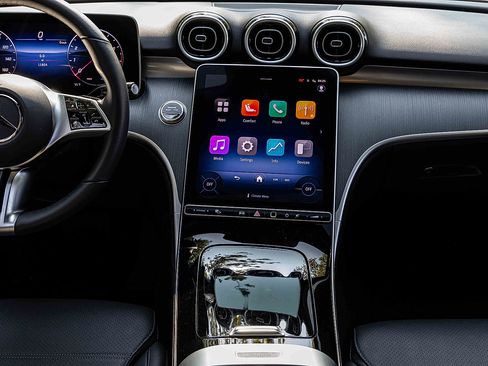 Used 2025 Mercedes-Benz C 300 4MATIC Sedan image 10