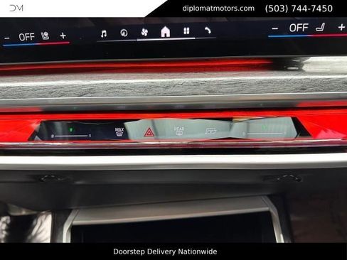 Used 2024 BMW i7 xDrive60 AWD/4WD image 38