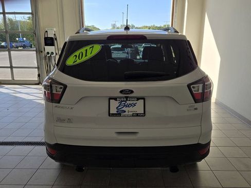 Used 2017 Ford Escape SE w/ SE Sport Appearance Package image 11