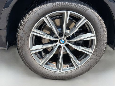 Used 2021 BMW X5 xDrive40i w/ M Sport Package AWD/4WD image 9