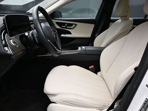 Used 2025 Mercedes-Benz E 450 4MATIC Sedan image 12