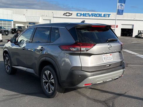 Used 2021 Nissan Rogue SV image 7