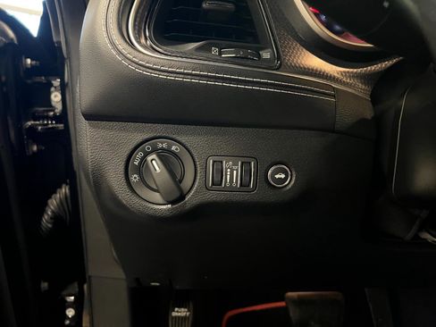 Used 2021 Dodge Challenger SRT Hellcat image 15