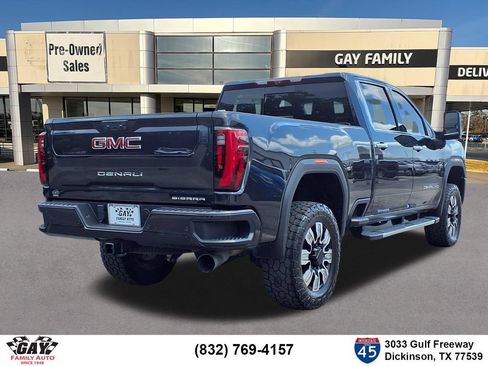 Used 2024 GMC Sierra 2500 Denali w/ Denali Reserve Package AWD/4WD image 2