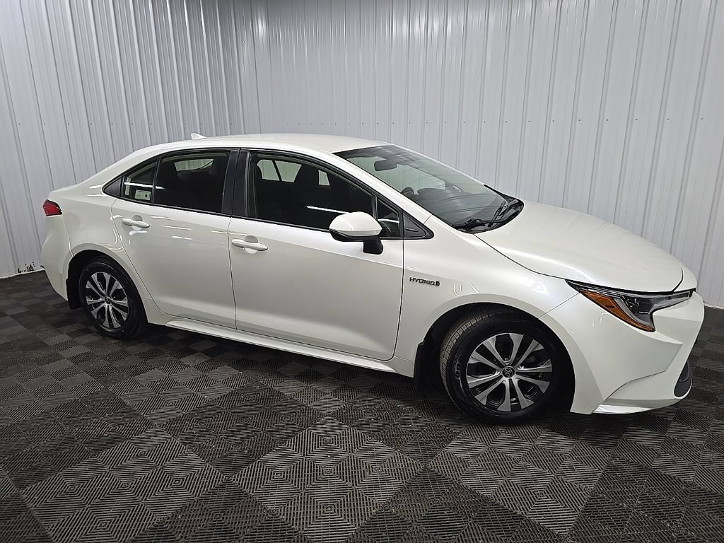 Used 2020 Toyota Corolla LE FWD image 1