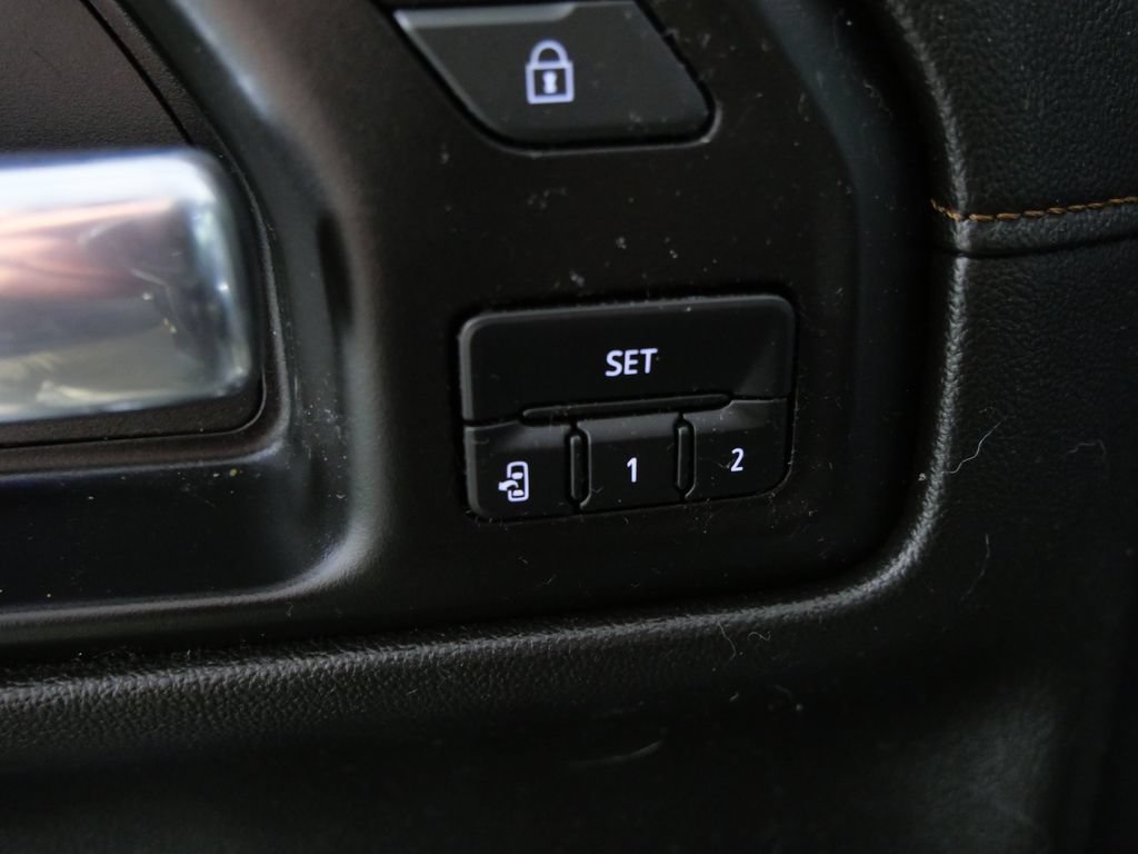 Used 2022 GMC Sierra 1500 AT4 w/ AT4 Preferred Package AWD/4WD image 14