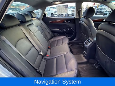 Used 2018 Kia Cadenza Technology image 14