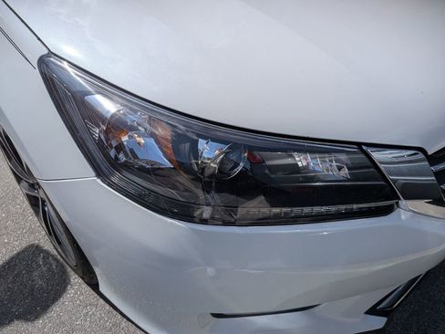 Used 2015 Honda Accord Sport image 15