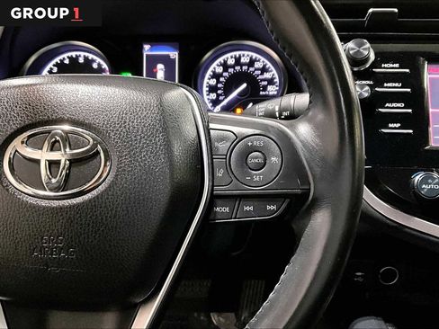 Certified 2019 Toyota Camry SE image 24