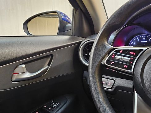 Used 2021 Kia Forte LXS image 30