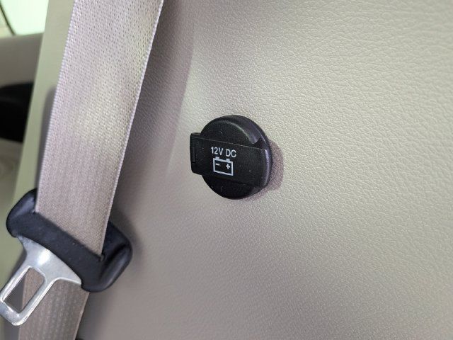 Used 2017 Chrysler Pacifica Touring-L FWD image 10