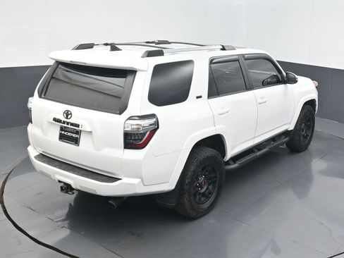 Used 2023 Toyota 4Runner SR5 Premium w/ Moonroof Package AWD/4WD image 12