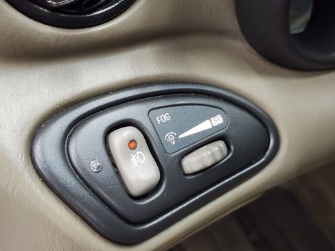 Used 2002 Pontiac Grand Am SE image 22