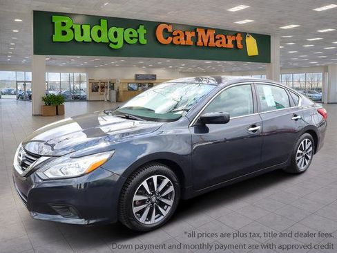 Used 2017 Nissan Altima 2.5 SV image 1