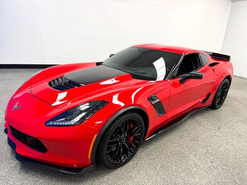 Used 2016 Chevrolet Corvette Z06 w/ 3LZ Preferred Equipment Group image 32