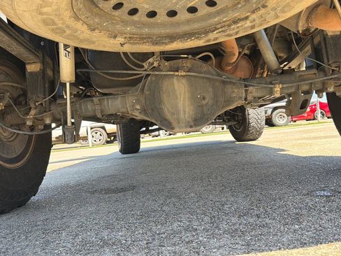 Used 2018 Chevrolet Silverado 1500 LT image 29