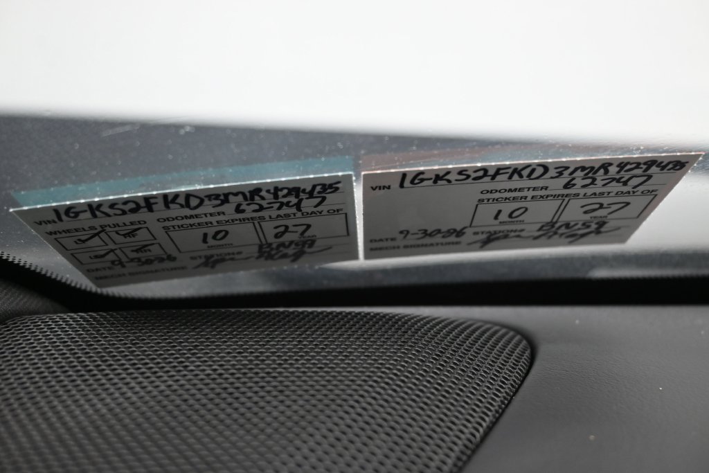 Used 2021 GMC Yukon XL SLE AWD/4WD image 6