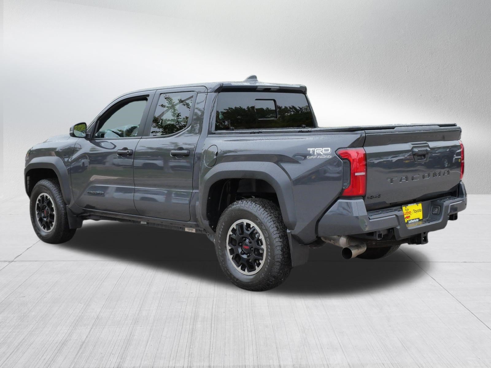 Used 2024 Toyota Tacoma TRD Off-Road w/ TRD Off Road Upgrade Package AWD/4WD image 6