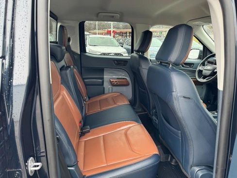 Used 2023 Ford Maverick Lariat w/ Lariat Luxury Package image 9