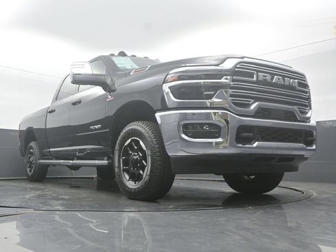 Used 2025 RAM 2500 Laramie AWD/4WD image 71