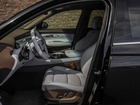 New 2026 Genesis GV70 2.5T Advanced AWD/4WD image 12