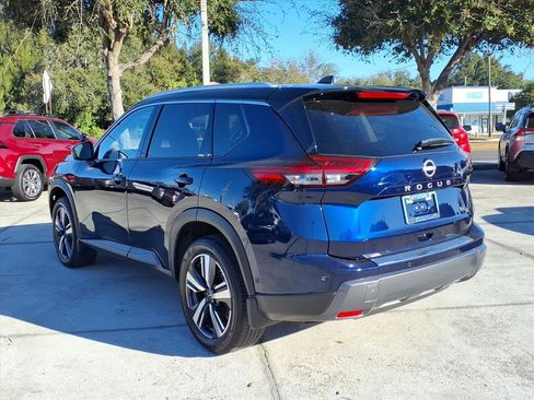 Used 2025 Nissan Rogue SL image 6