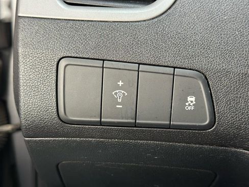 Used 2015 Hyundai Elantra Sport image 32