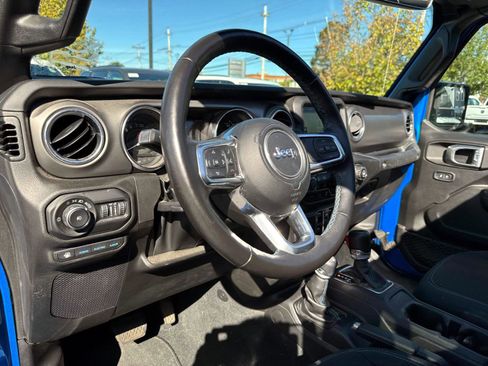 Used 2022 Jeep Wrangler Unlimited Rubicon 4xe w/ Steel Bumper Group image 8