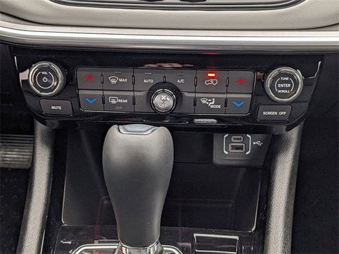 New 2025 Jeep Compass Limited w/ Sun & Sound Group image 15