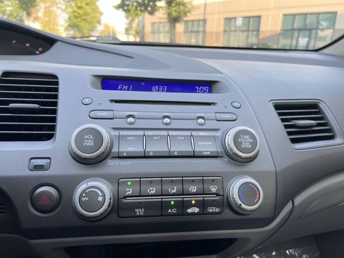 Used 2010 Honda Civic EX-L image 17