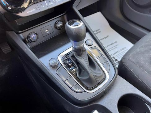 Certified 2022 Hyundai Kona SEL w/ Cargo Package image 17