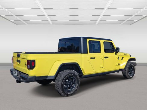 Used 2023 Jeep Gladiator Willys image 5