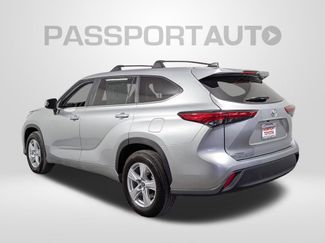 Used 2023 Toyota Highlander LE video 3