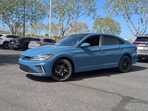 New 2026 Volkswagen Jetta SE FWD image 22