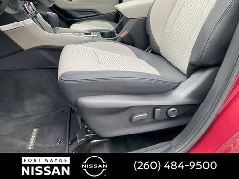 Used 2024 Subaru Forester Premium AWD/4WD image 29