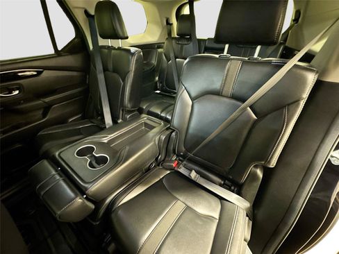 Used 2025 Honda Pilot EX-L image 23
