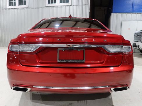 Used 2020 Lincoln Continental w/ Premium Package FWD image 4