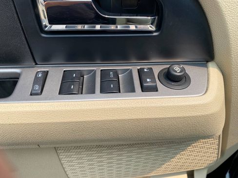 Used 2016 Ford Expedition EL XL AWD/4WD image 12