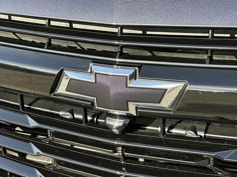 Used 2025 Chevrolet Suburban RST image 30