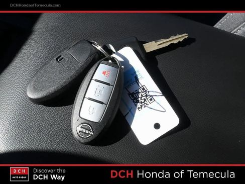 Used 2025 Nissan Frontier SV image 15